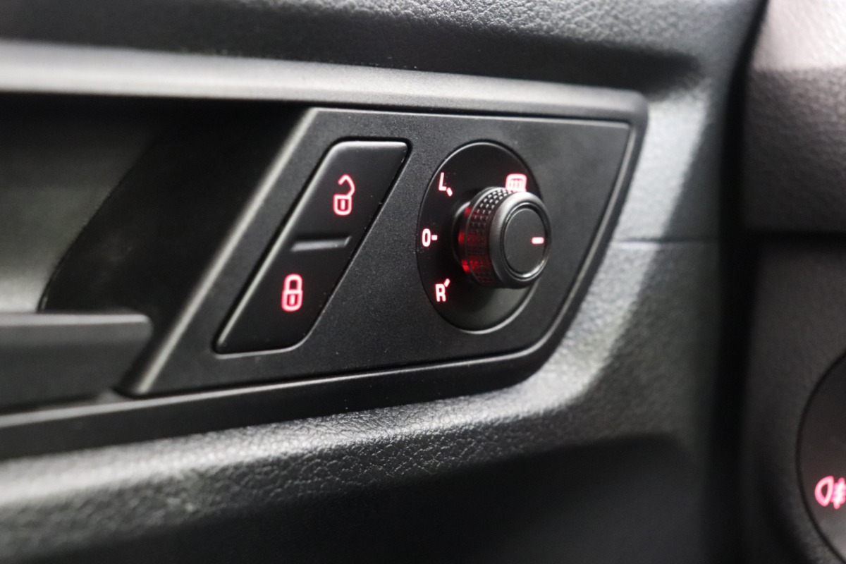 Volkswagen Caddy 2.0 TDI EURO 6 - Airco - LMV - €7.950,- Excl. Volkswagen Caddy 2.0 TDI EURO 6 - Airco - LMV - €7.950,- Excl.