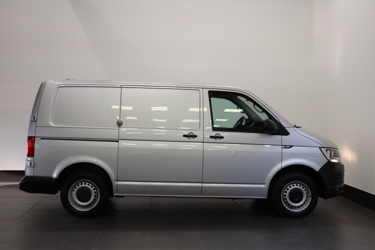 Volkswagen Transporter 2.0 TDI 150PK DSG Automaat EURO 6 - Airco - Navi - Cruise - €14.950,- Excl. Volkswagen Transporter 2.0 TDI 150PK DSG Automaat EURO 6 - Airco - Navi - Cruise - €14.950,- Excl.