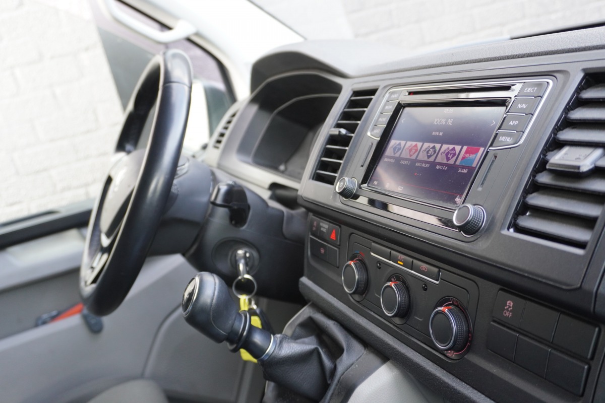 Volkswagen Transporter 2.0 TDI EURO 6 - Airco - Navi - Cruise - €13.900,- Excl.