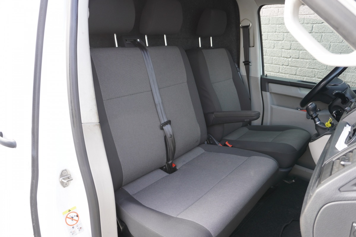 Volkswagen Transporter 2.0 TDI EURO 6 - Airco - Navi - Cruise - €13.900,- Excl.