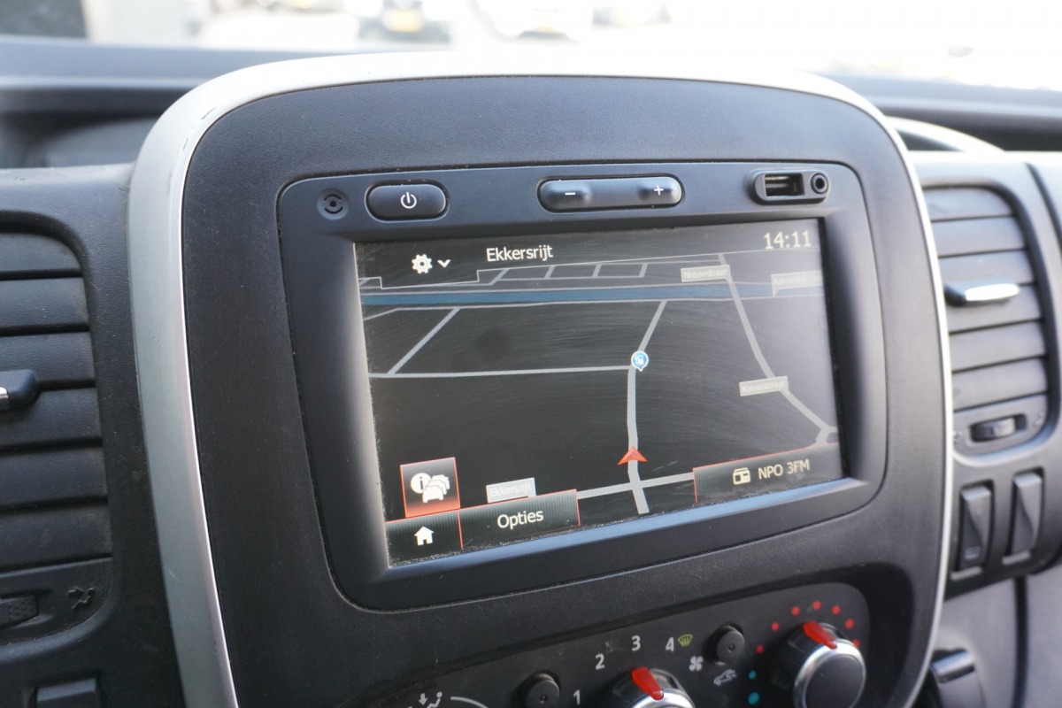 Renault Trafic 2.0 dCi 120PK L2 EURO 6 - Airco - Cruise - Trekhaak - €10.950,- Excl.