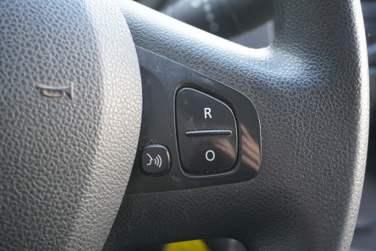 Renault Trafic 2.0 dCi 120PK L2 EURO 6 - Airco - Cruise - Trekhaak - €10.950,- Excl.