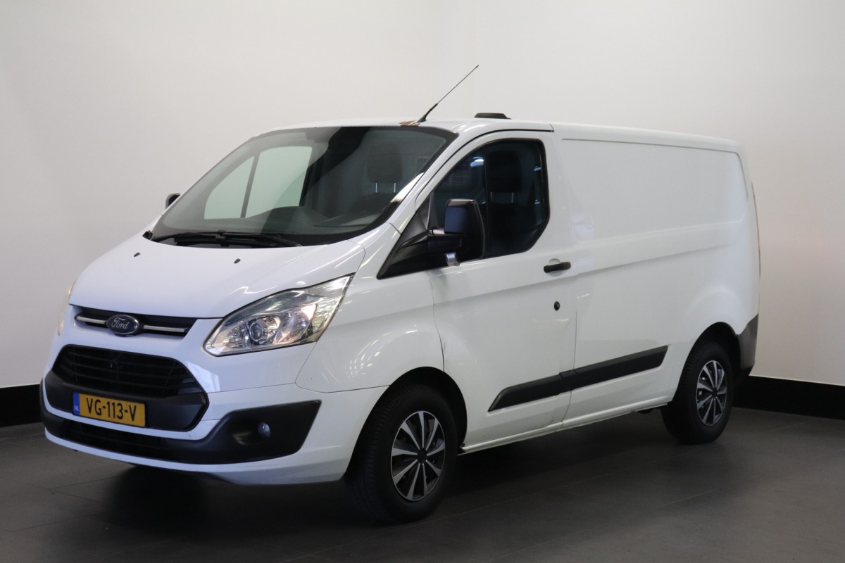 Ford Transit Custom 2.2 TDCI 125PK - Airco - Cruise - Trekhaak - € 4.950,- Excl.