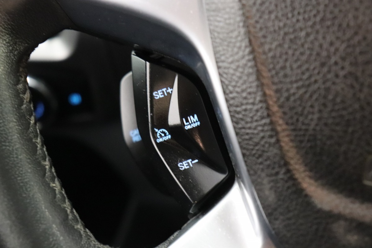 Ford Transit Custom 2.2 TDCI 125PK - Airco - Cruise - Trekhaak - € 4.950,- Excl.