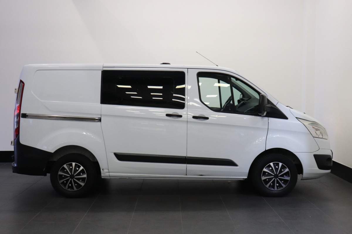 Ford Transit Custom 2.2 TDCI 125PK - Airco - Cruise - Trekhaak - € 4.950,- Excl.