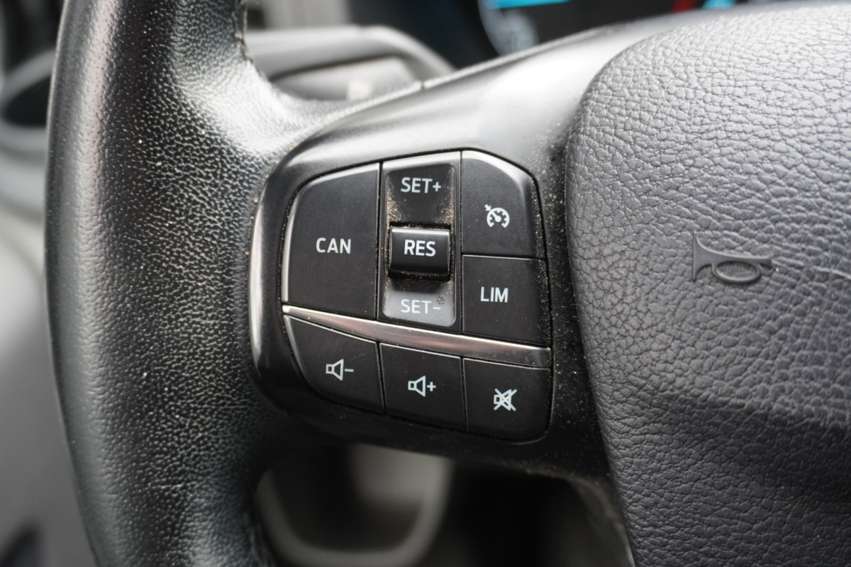 Ford Transit Custom 2.0 TDCI L2 EURO 6 - Airco - Cruise - Camera - € 16.900,- Excl. Ford Transit Custom 2.0 TDCI L2 EURO 6 - Airco - Cruise - Camera - € 16.900,- Excl.