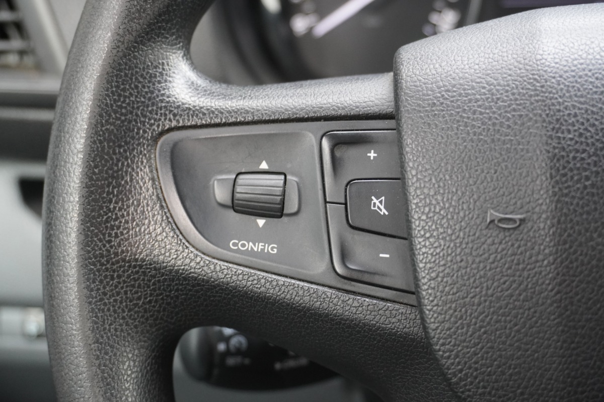 Peugeot Expert 2.0 BlueHDI L2 EURO 6 - Airco - Navi - Cruise - €15.900,- Excl.