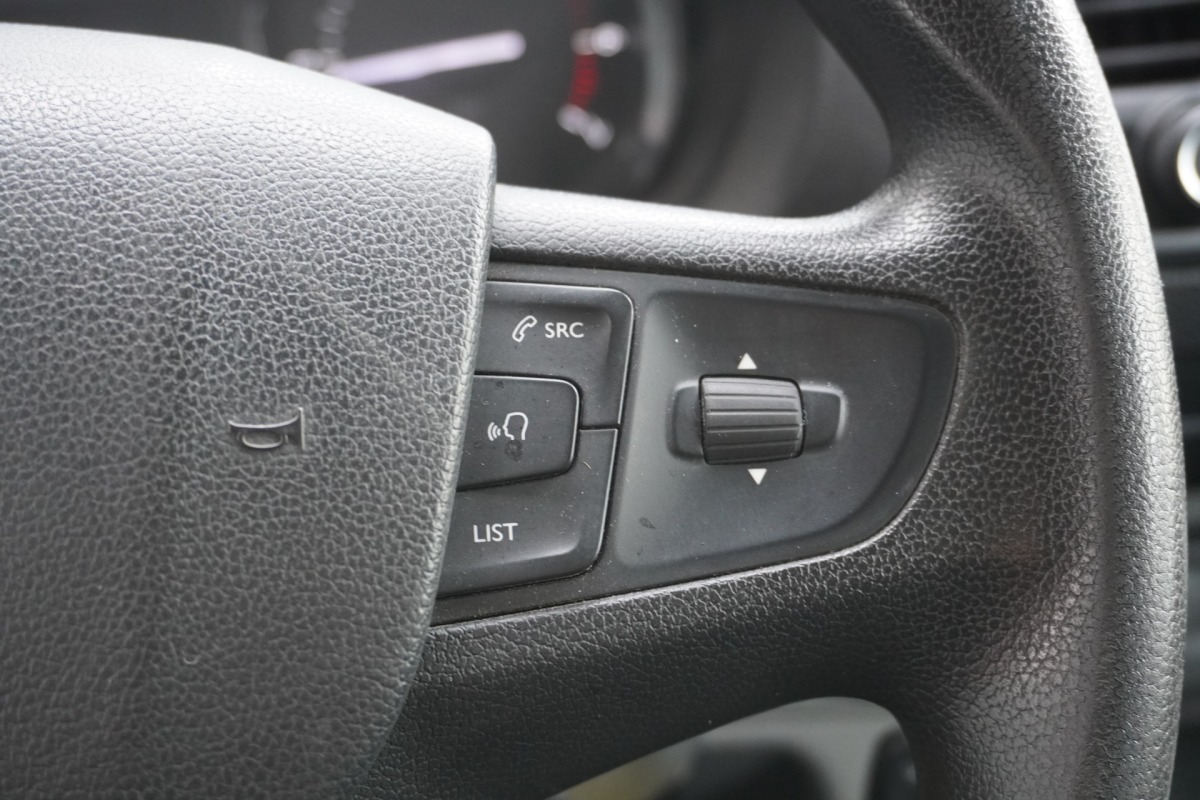 Peugeot Expert 2.0 BlueHDI L2 EURO 6 - Airco - Navi - Cruise - €15.900,- Excl.