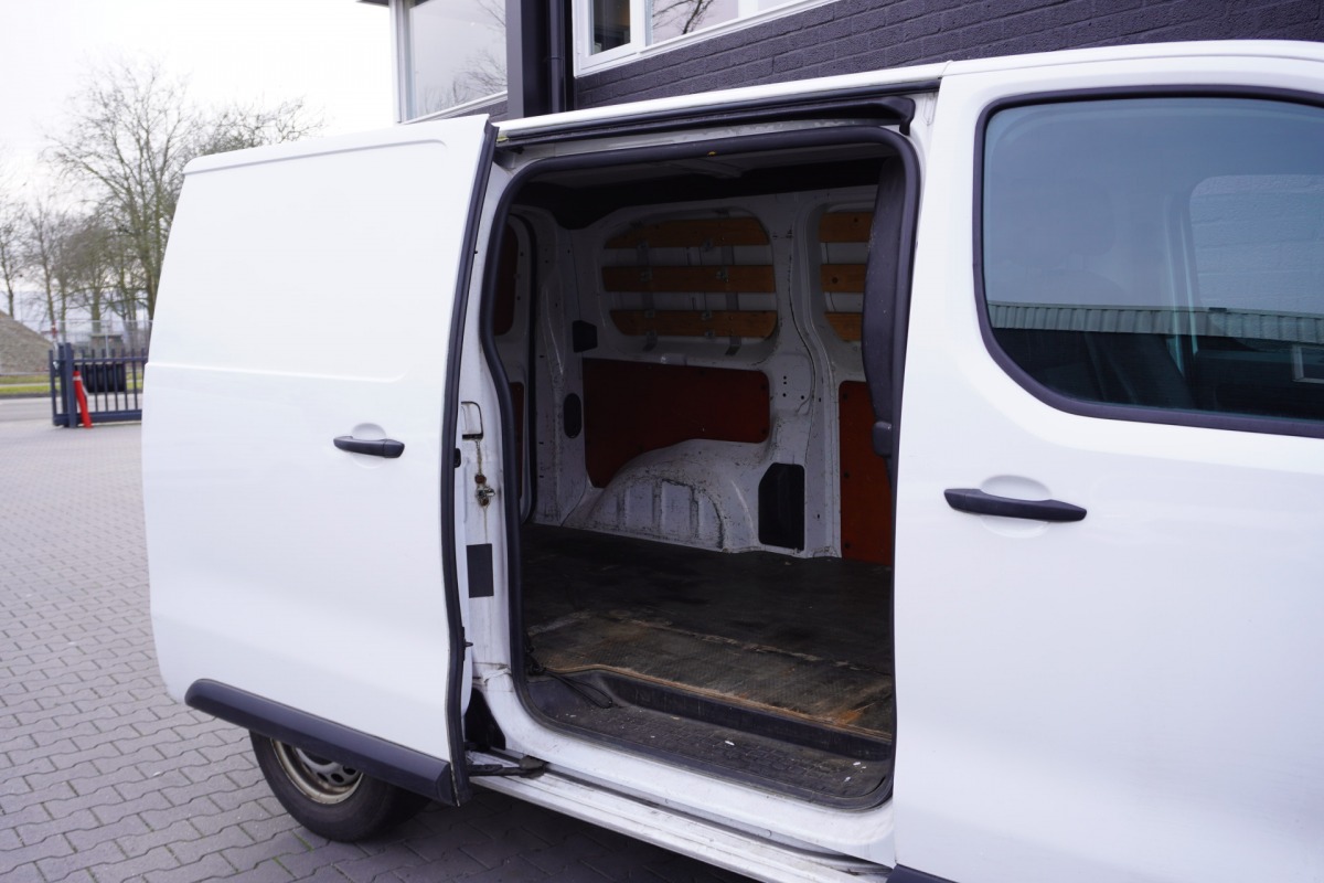 Peugeot Expert 2.0 BlueHDI L2 EURO 6 - Airco - Navi - Cruise - €15.900,- Excl.