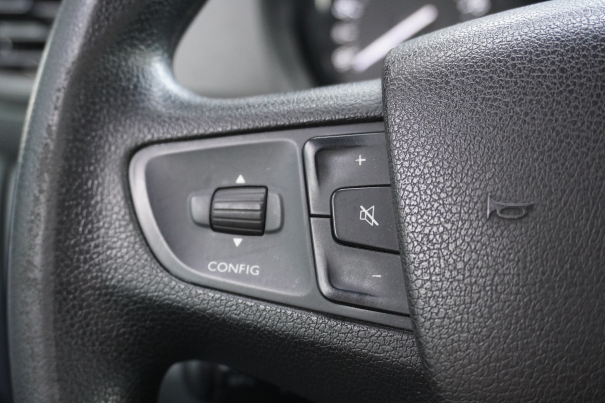 Opel Vivaro 2.0 CDTI 122PK L2 EURO 6 - Airco - Navi - Cruise - €12.900,- Excl.