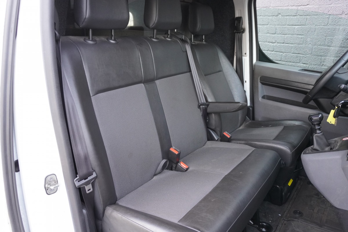 Opel Vivaro 2.0 CDTI 122PK L2 EURO 6 - Airco - Navi - Cruise - €12.900,- Excl.