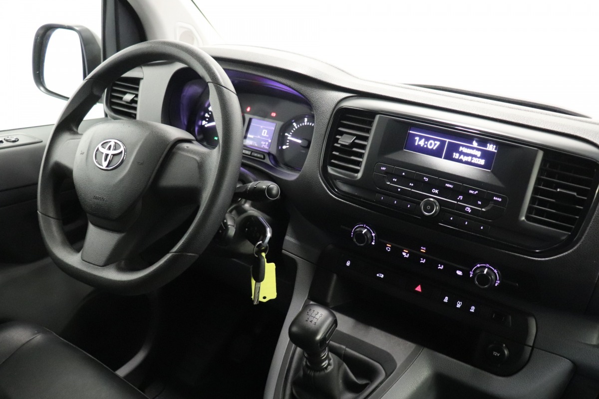 Toyota ProAce Compact 1.5 D-4D - EURO 6 - Airco - Cruise - Trekhaak - €11.950,- Excl.