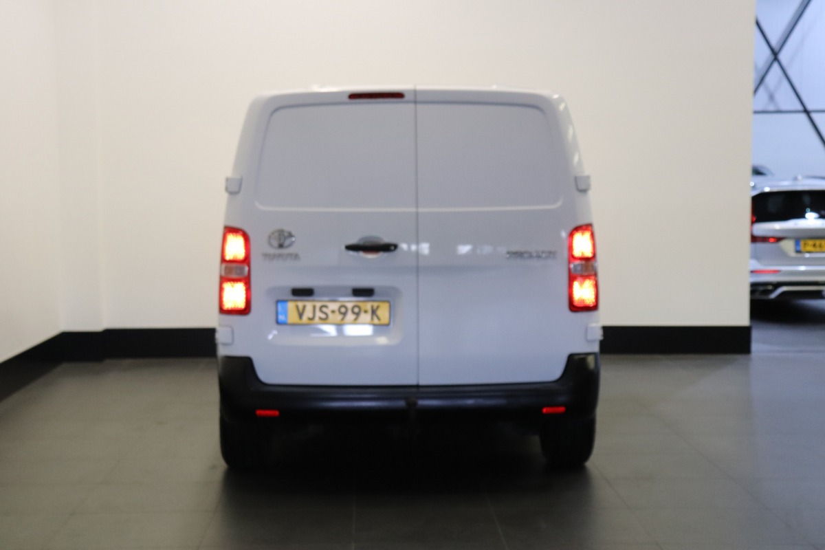 Toyota ProAce Compact 1.5 D-4D - EURO 6 - Airco - Cruise - Trekhaak - €11.950,- Excl.