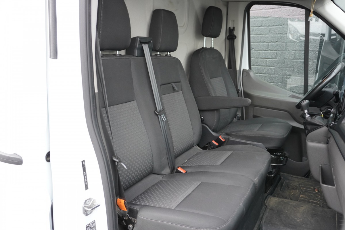 Ford Transit 2.0 TDCI 130PK L2H2 EURO 6 - Airco - Navi - Cruise - € 19.950,- Excl.