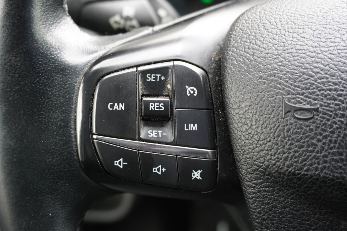 Ford Transit 2.0 TDCI 130PK L3H2 EURO 6 - Airco - Navi - Cruise - € 11.950,- Excl.