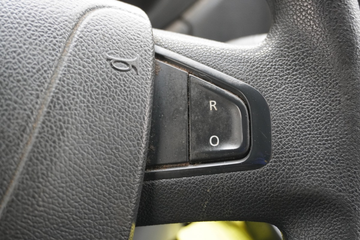 Renault Master 2.3 dCi 130PK L2H2 EURO 6 - Airco - Navi - Cruise - € 11.900,- Excl.