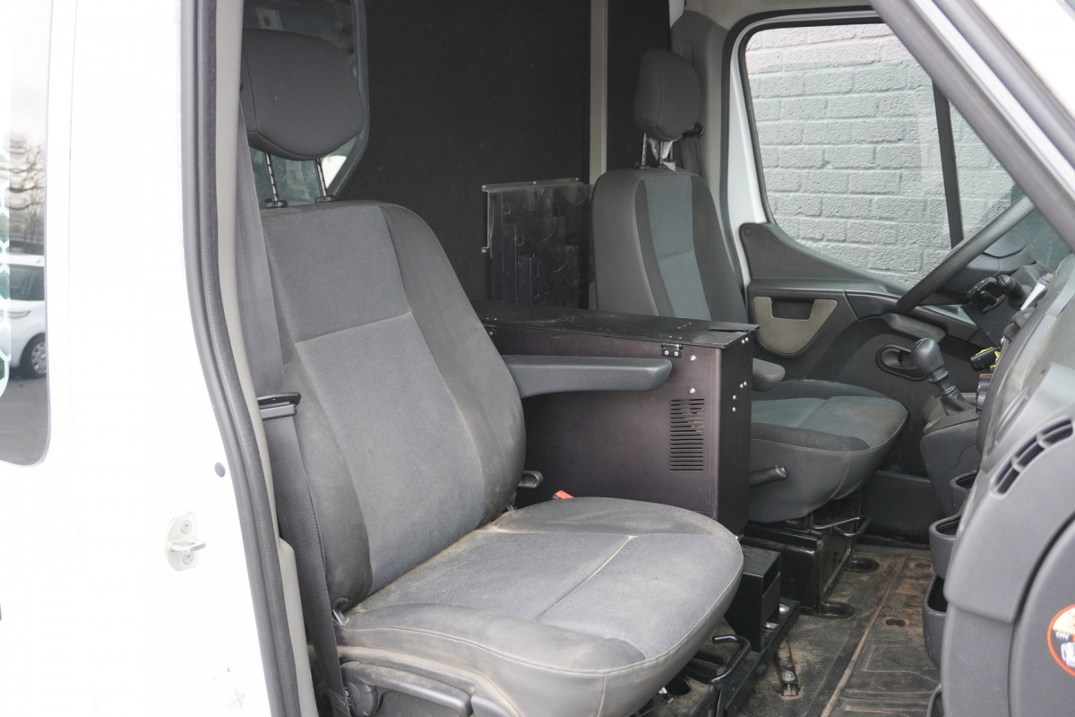 Renault Master 2.3 dCi 130PK L2H2 EURO 6 - Airco - Navi - Cruise - € 11.900,- Excl.