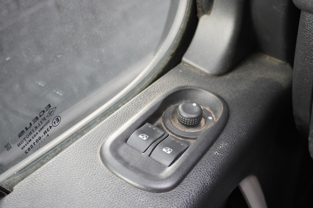 Renault Master 2.3 dCi 130PK L2H2 EURO 6 - Airco - Navi - Cruise - € 11.900,- Excl. Renault Master 2.3 dCi 130PK L2H2 EURO 6 - Airco - Navi - Cruise - € 11.900,- Excl.