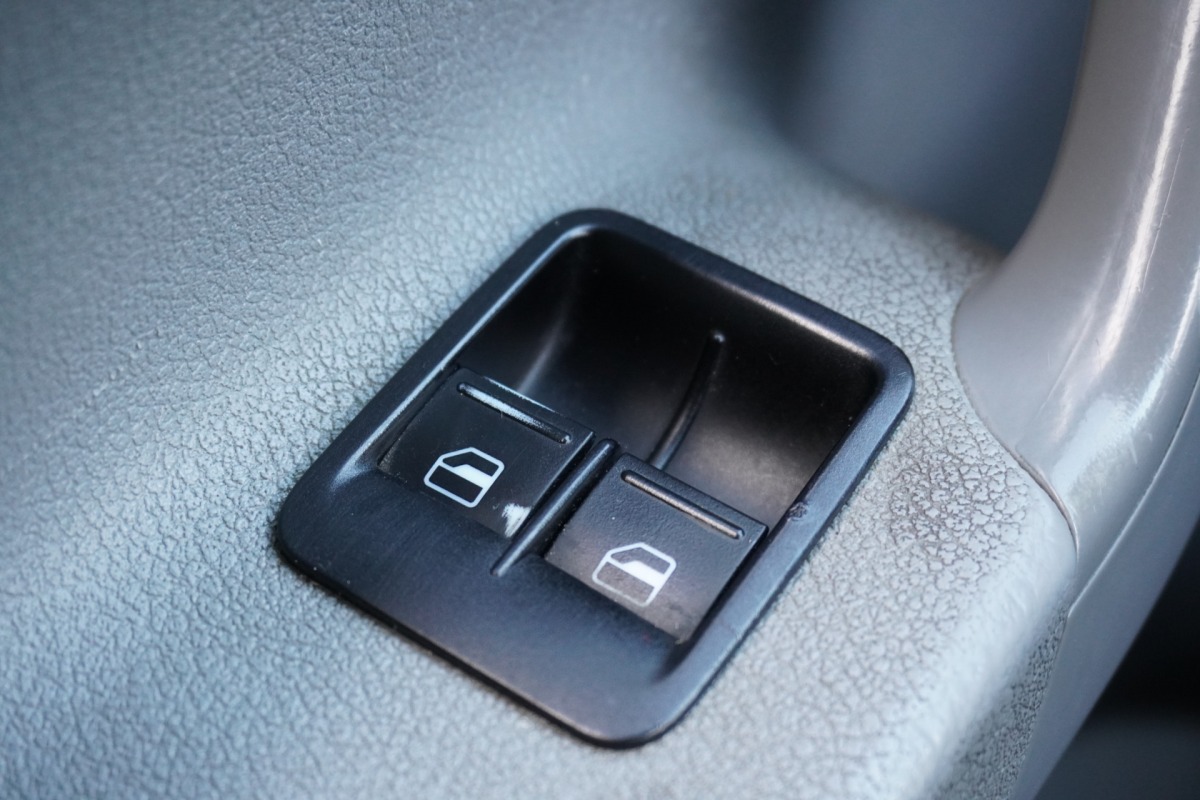 Volkswagen Caddy 2.0 SDI - Carkit - Imperiaal - € 2.950,- Marge