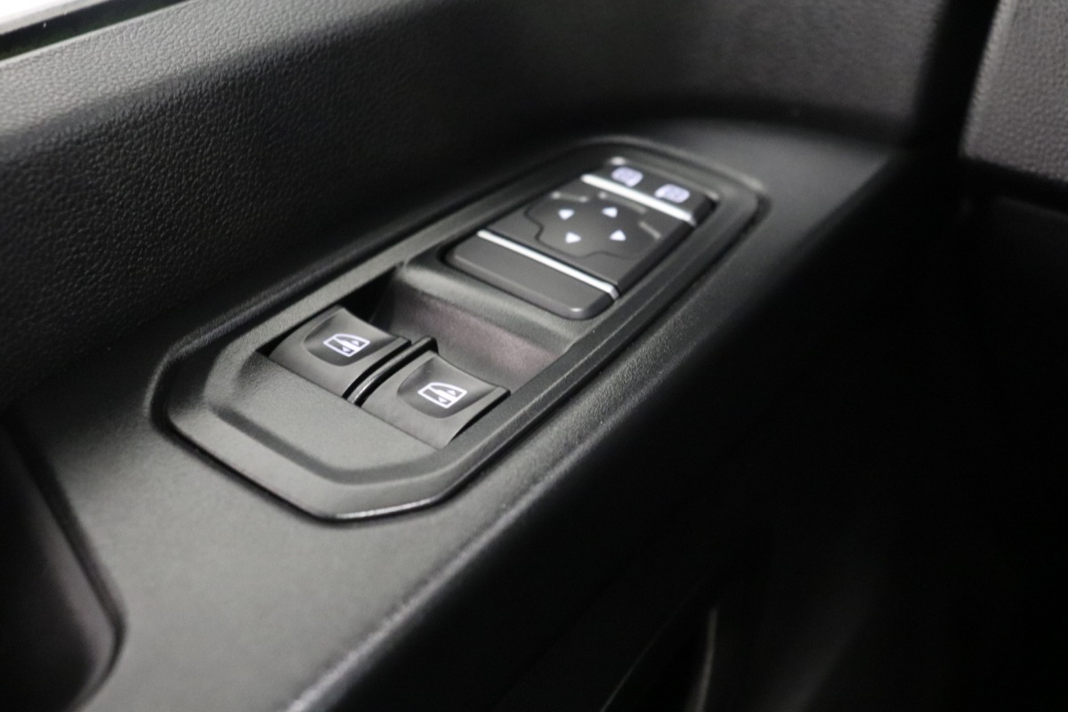 Renault Trafic 2.0 Blue dCi 130PK L2 EURO 6 - Airco - Navi - Cruise - €19.950,- Excl.