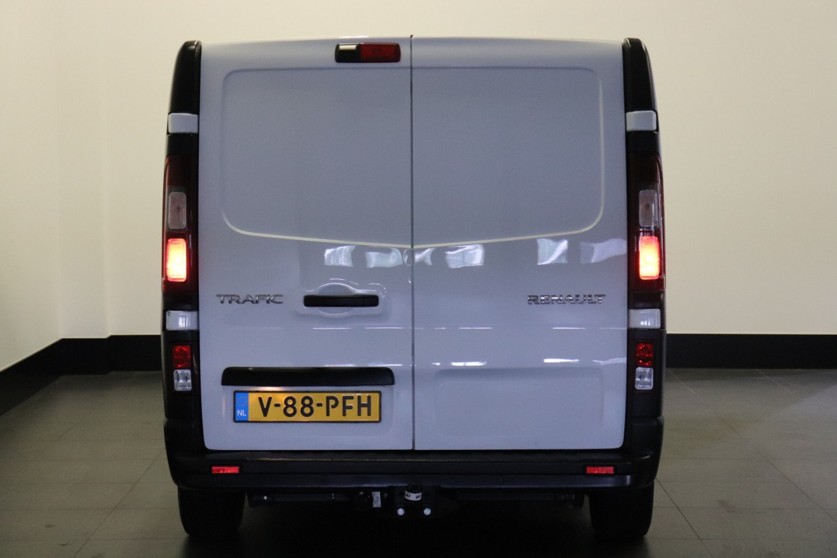 Renault Trafic 2.0 Blue dCi 130PK L2 EURO 6 - Airco - Navi - Cruise - €19.950,- Excl.