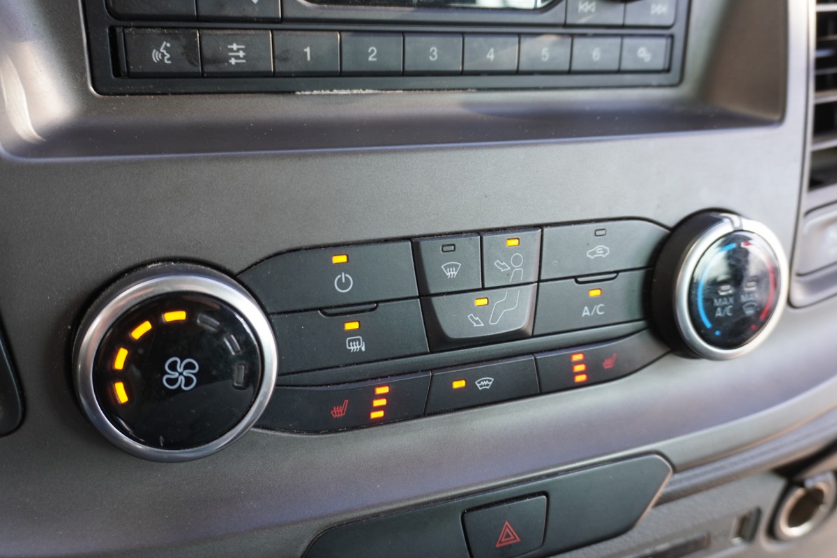 Ford Transit 2.0 TDCI L2H2 Dubbel cabine EURO 6 - Airco - Cruise - PDC - €15.900,- Excl.