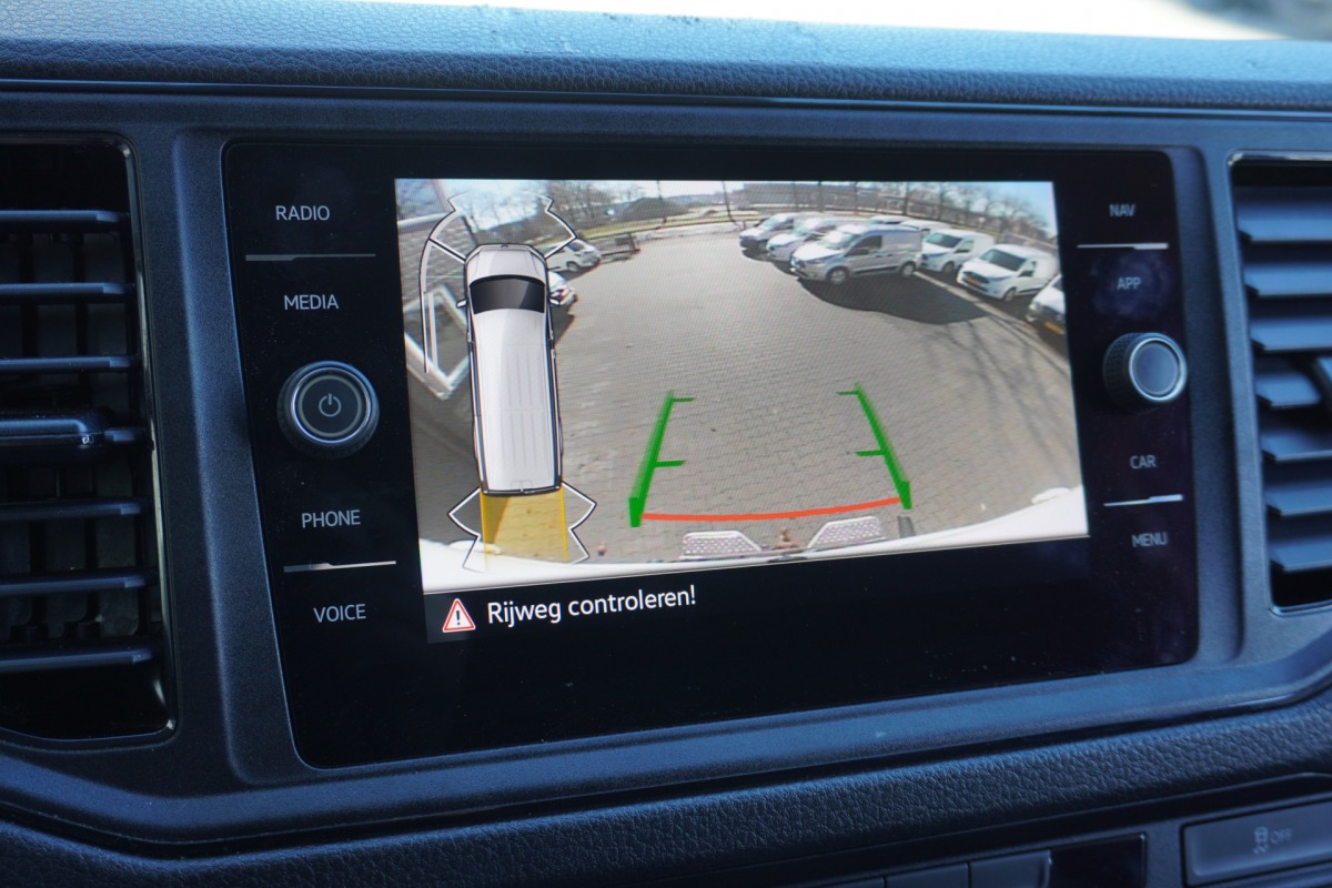 Volkswagen Crafter 2.0 TDI 140PK L3H3 EURO 6 - Airco - Navi - Cruise - € 17.900,- Excl. Volkswagen Crafter 2.0 TDI 140PK L3H3 EURO 6 - Airco - Navi - Cruise - € 17.900,- Excl.