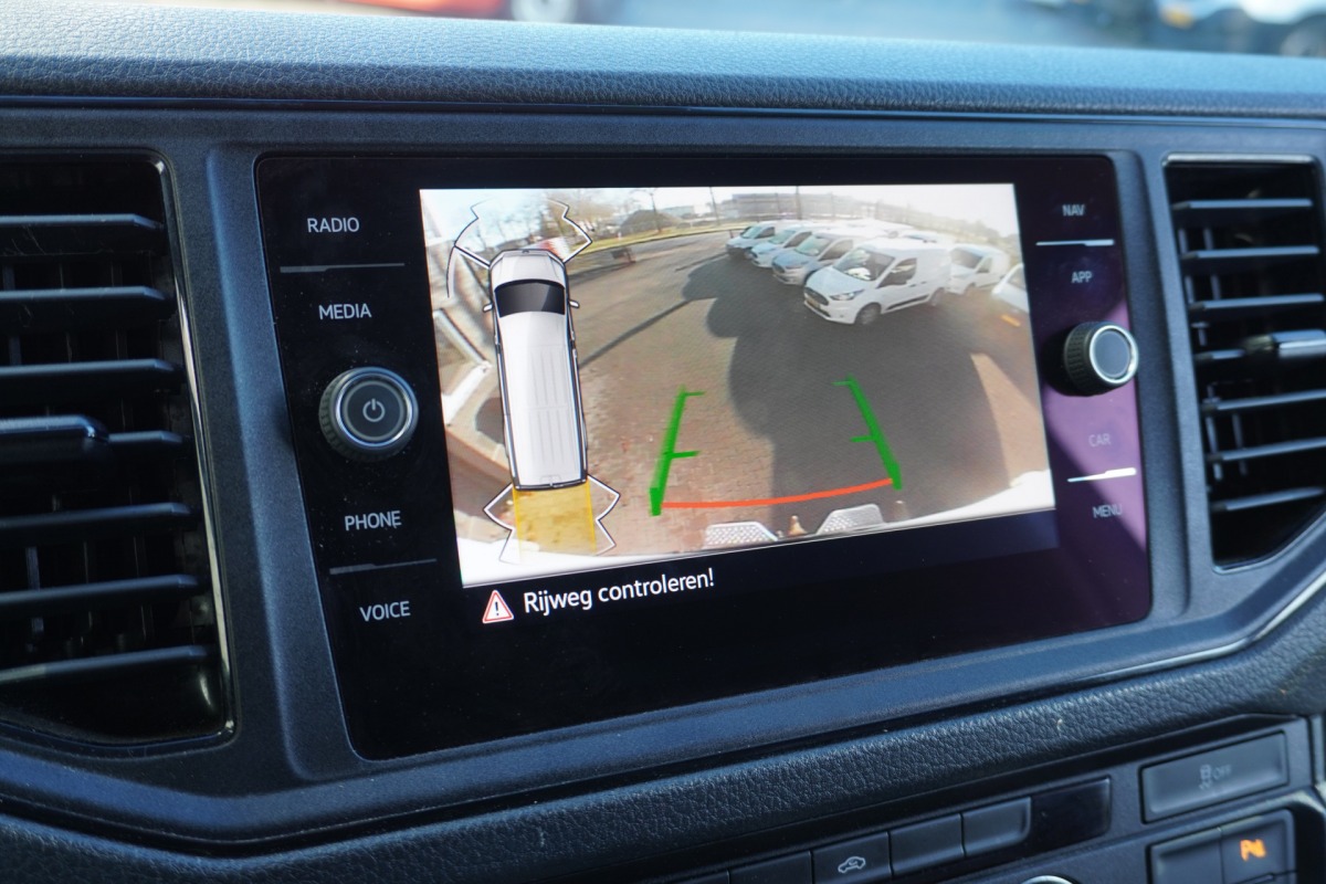 Volkswagen Crafter 2.0 TDI 140PK L3H3 EURO 6 - Airco - Navi - Cruise - € 18.900,- Excl. Volkswagen Crafter 2.0 TDI 140PK L3H3 EURO 6 - Airco - Navi - Cruise - € 18.900,- Excl.