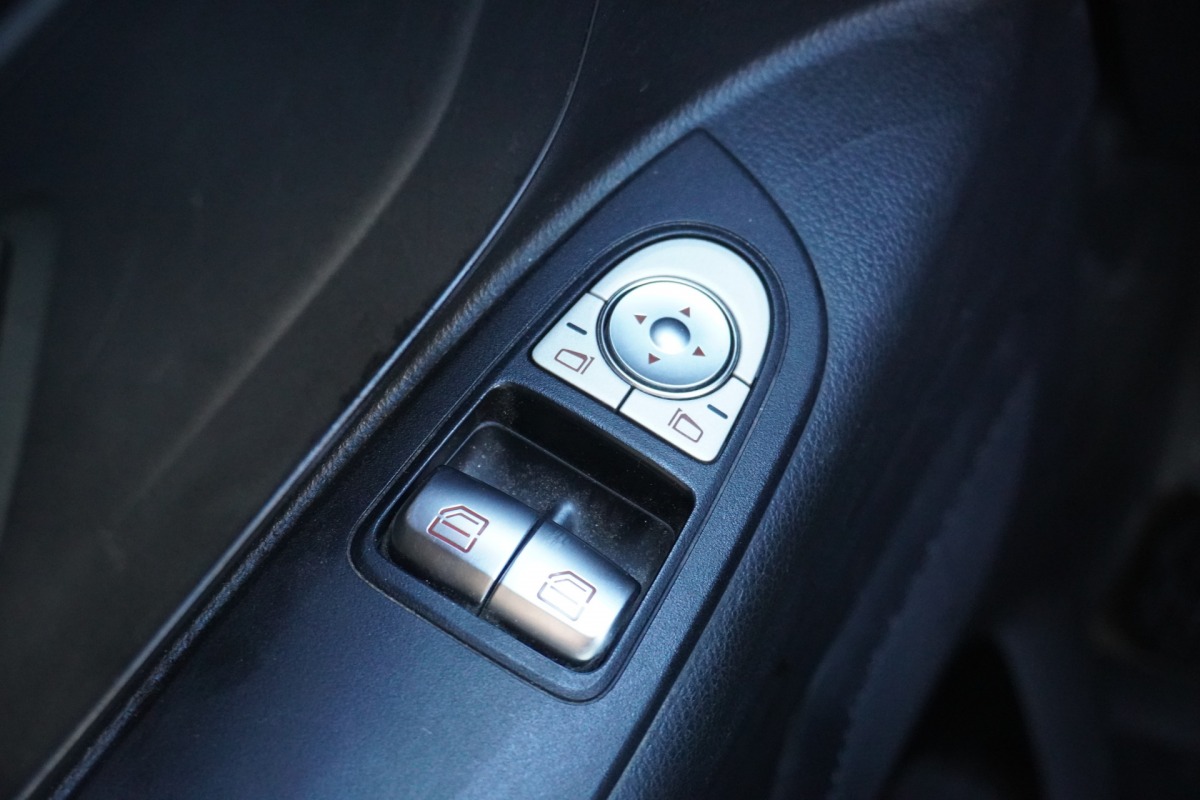 Mercedes-Benz Vito 114 CDI XL - EURO 6 - Airco - Navi - Cruise - €13.900,- Excl. Mercedes-Benz Vito 114 CDI XL - EURO 6 - Airco - Navi - Cruise - €13.900,- Excl.