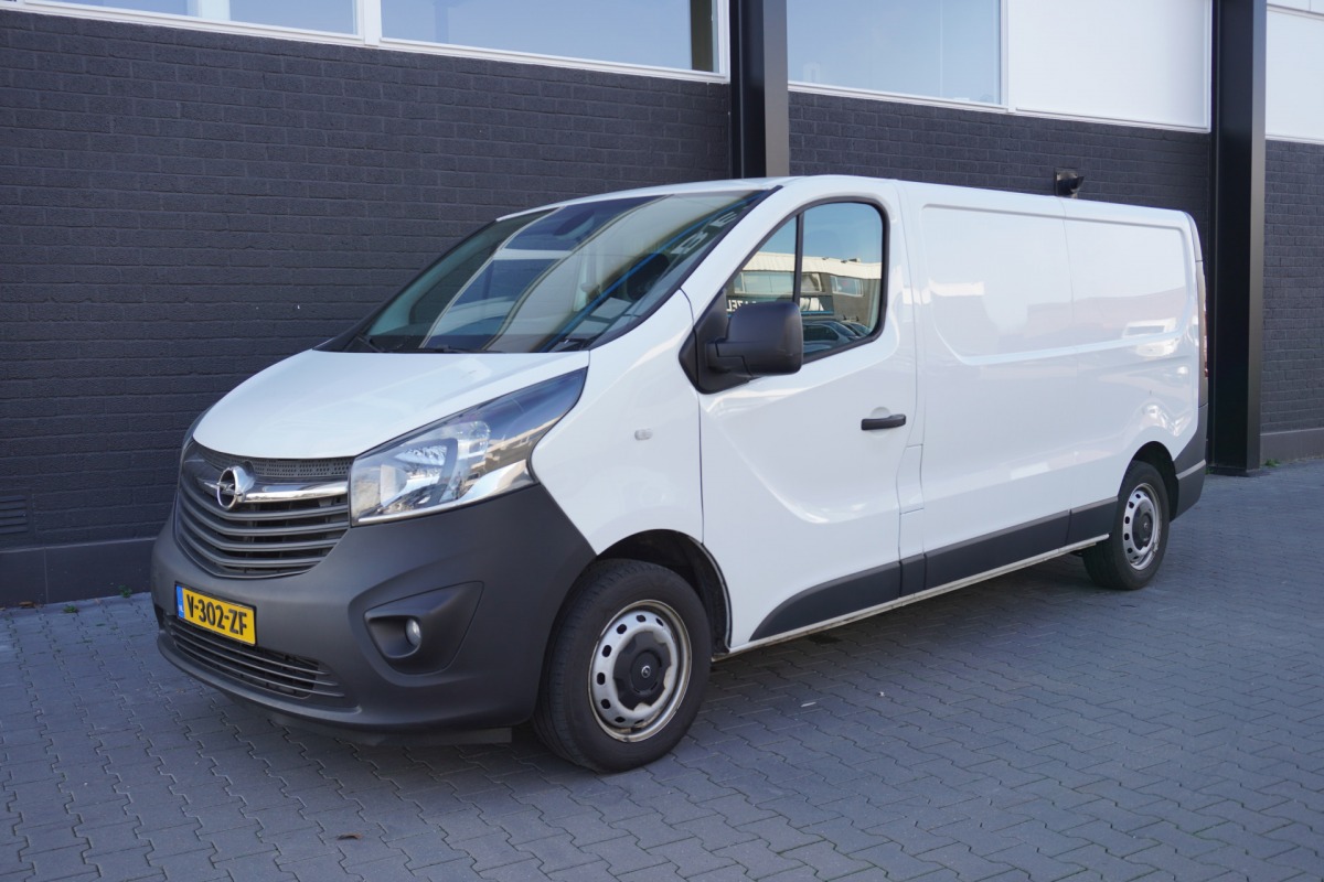 Opel Vivaro 1.6 CDTI L2 EURO 6 - Airco - Navi - Camera - € 11.950,- Excl. Opel Vivaro 1.6 CDTI L2 EURO 6 - Airco - Navi - Camera - € 11.950,- Excl.