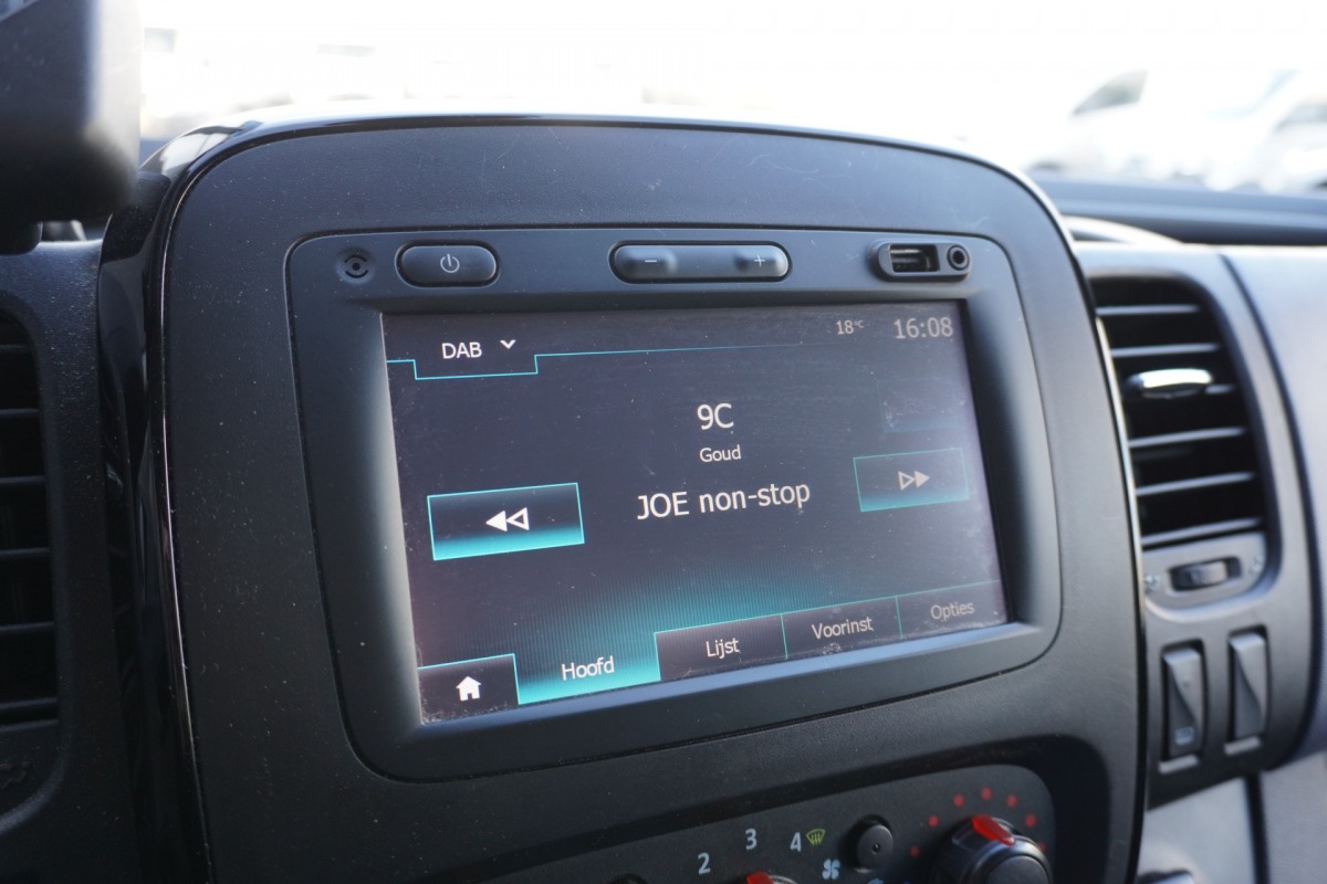 Opel Vivaro 1.6 CDTI L2 EURO 6 - Airco - Navi - Camera - € 11.950,- Excl. Opel Vivaro 1.6 CDTI L2 EURO 6 - Airco - Navi - Camera - € 11.950,- Excl.