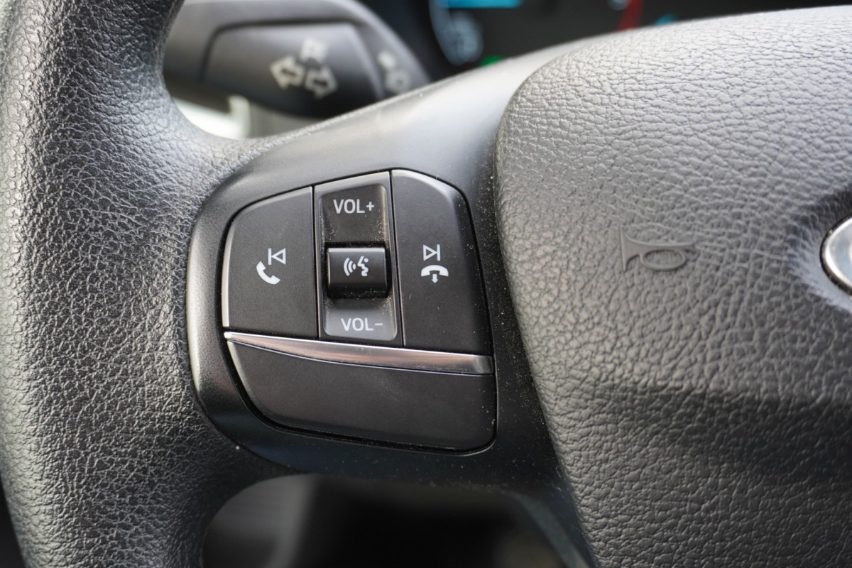 Ford Transit 2.0 TDCI L2H2 EURO 6 - A/C Climate - Navi - Carplay - €21.900,- Excl. Ford Transit 2.0 TDCI L2H2 EURO 6 - A/C Climate - Navi - Carplay - €21.900,- Excl.