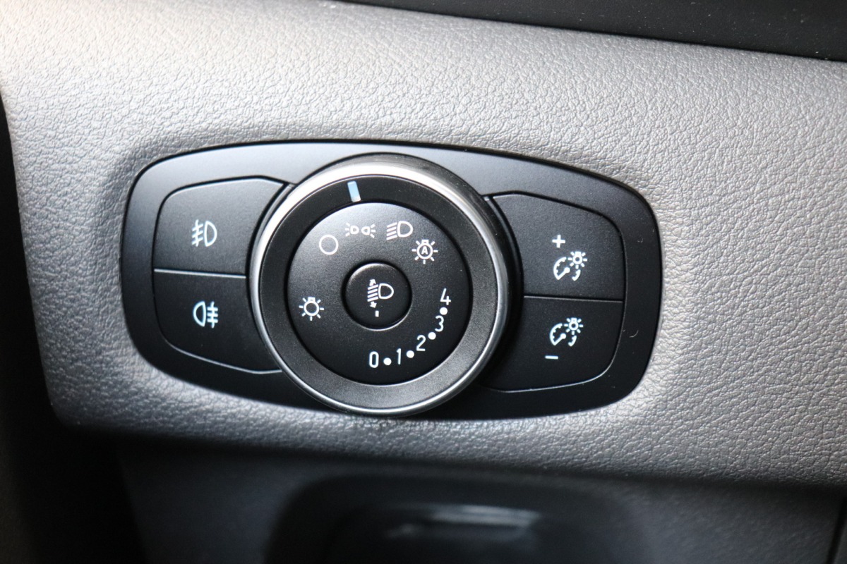 Ford Transit Custom 2.0 TDCI 130PK L2 AUTOMAAT 2xSchuif - EURO 6 - Airco - Cruise - PDC - € 13.950,- Excl.