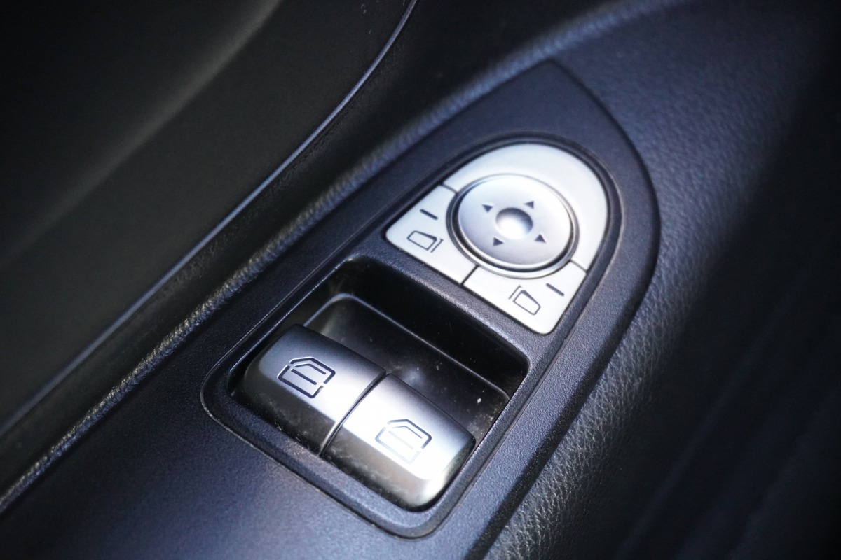 Mercedes-Benz Vito 114 CDI Lang Automaat EURO 6 - A/Climate - Cruise - PDC - € 16.950,-- Excl.