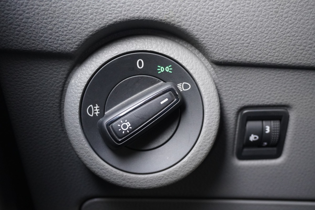 Volkswagen Transporter 2.0 TDI 150PK Automaat - EURO 6 - Airco - Cruise - Trekhaak - €15.900,- Excl.