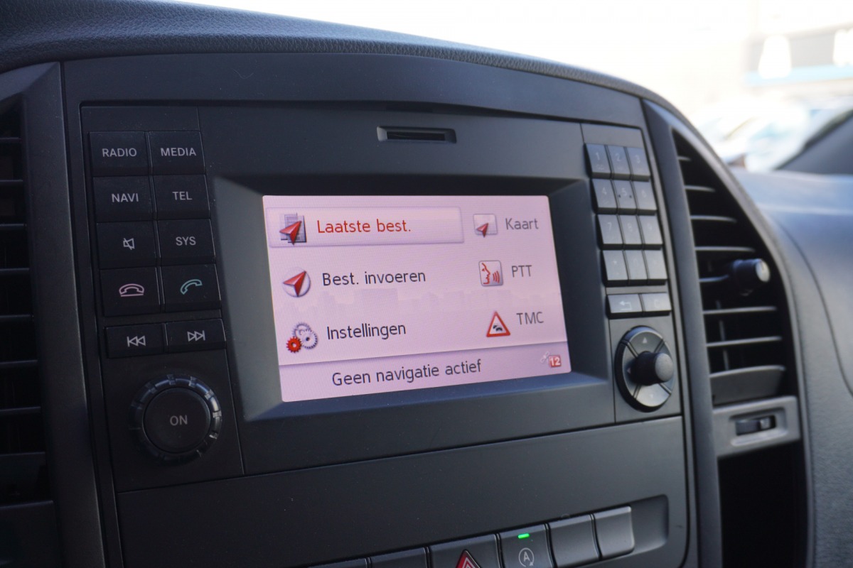 Mercedes-Benz Vito 114 CDI Automaat EURO 6 - A/C Climate - Cruise - Camera - Trekhaak - € 15.950,- Excl.