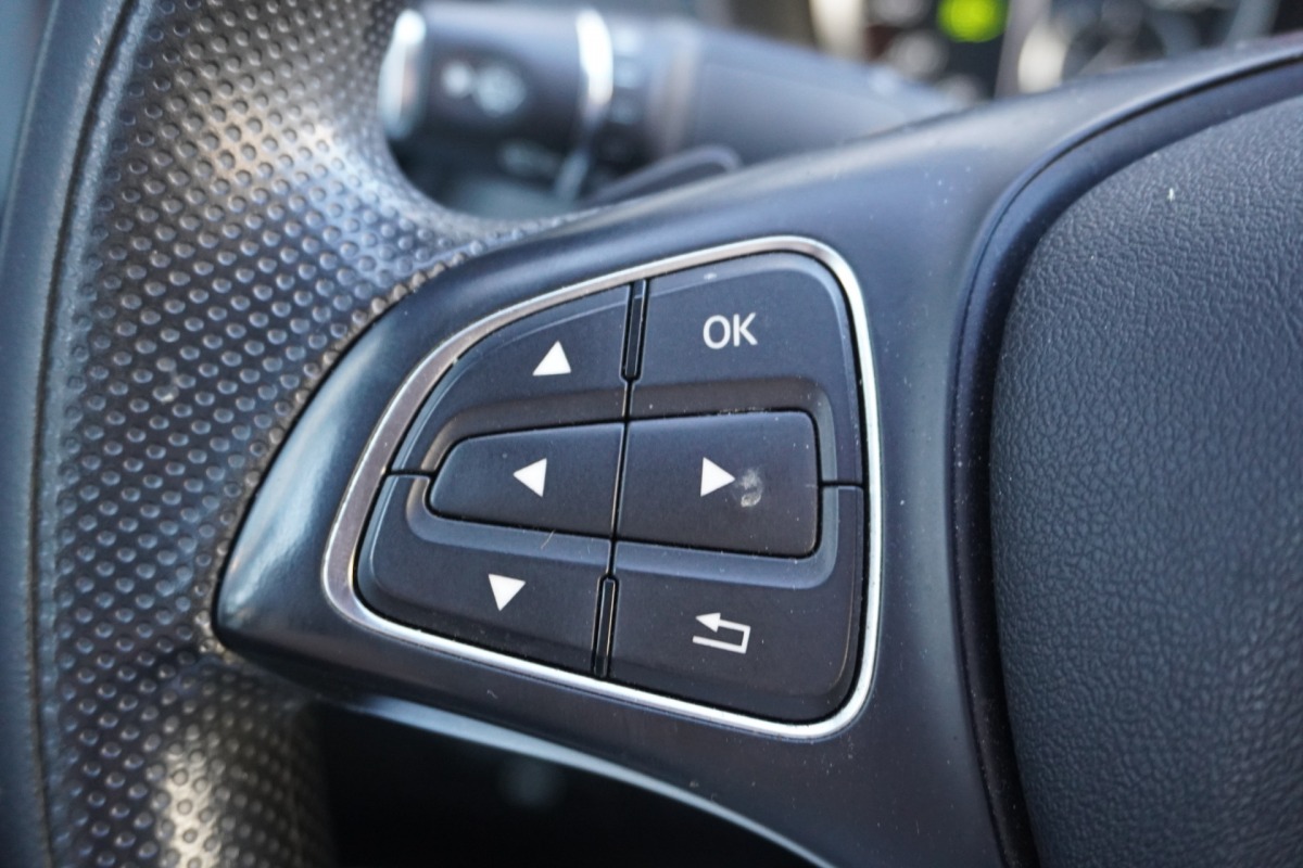 Mercedes-Benz Vito 114 CDI Automaat EURO 6 - A/C Climate - Cruise - Camera - Trekhaak - € 15.950,- Excl.