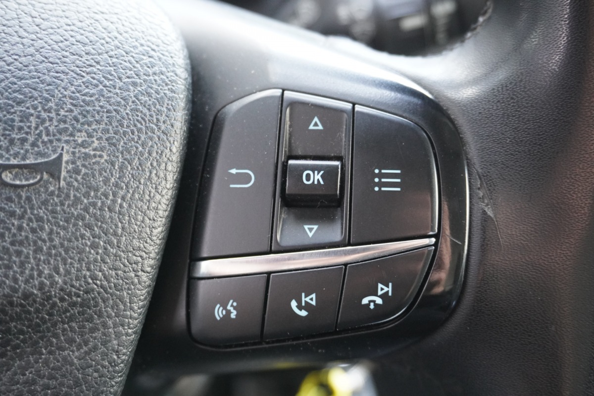 Ford Transit Custom 2.0 TDCI 130PK L2H2 - EURO 6 - Airco - Cruise - Camera - €15.900,- Excl.