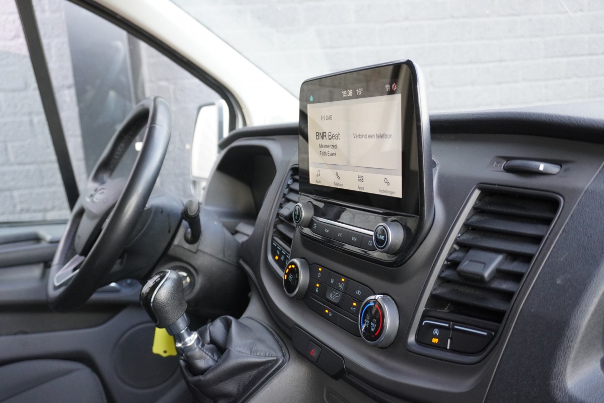 Ford Transit Custom 2.0 TDCI 130PK L2H2 - EURO 6 - Airco - Cruise - Camera - €15.900,- Excl.