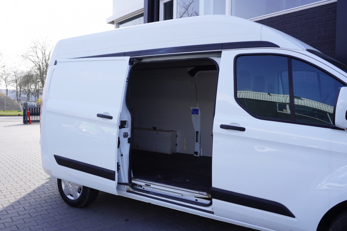 Ford Transit Custom 2.0 TDCI 130PK L2H2 - EURO 6 - Airco - Cruise - Camera - €15.900,- Excl.