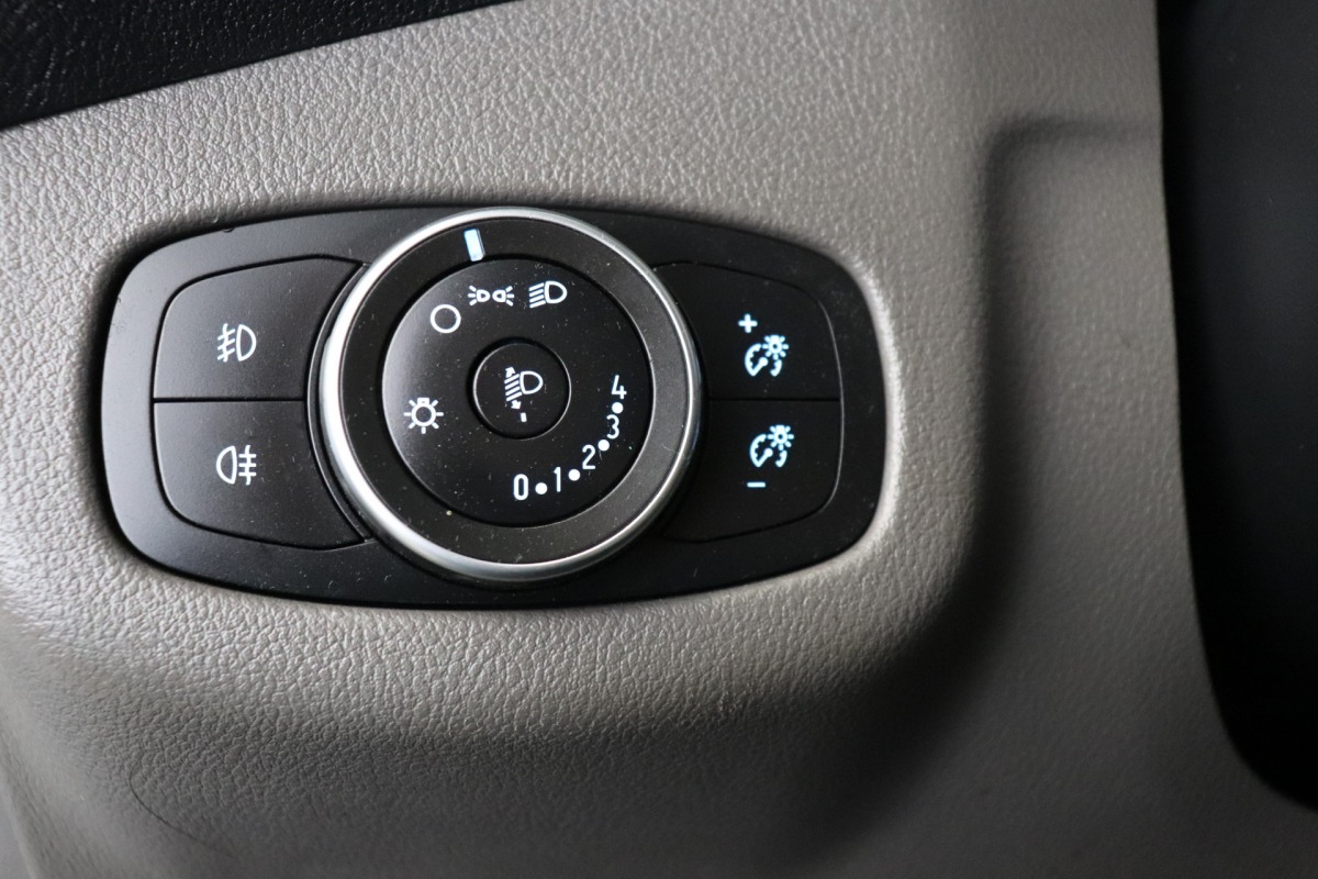 Ford Transit Connect 1.5 EcoBlue L2 EURO 6 2x schuifdeur - Airco - Cruise - Camera - € 12.499,- Excl. Ford Transit Connect 1.5 EcoBlue L2 EURO 6 2x schuifdeur - Airco - Cruise - Camera - € 12.499,- Excl.