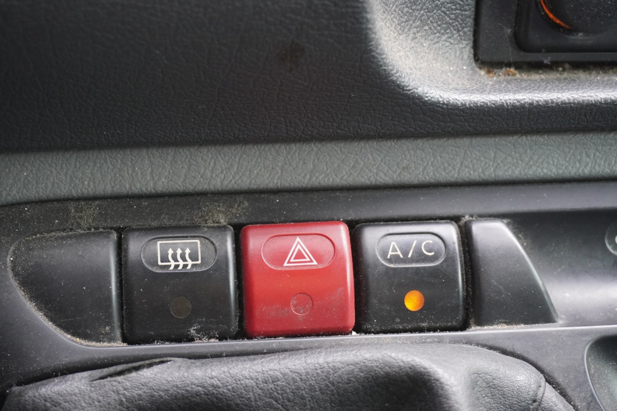 Peugeot Expert 220C 2.0 HDI - Airco - Trekhaak - € 1.250,- Excl.