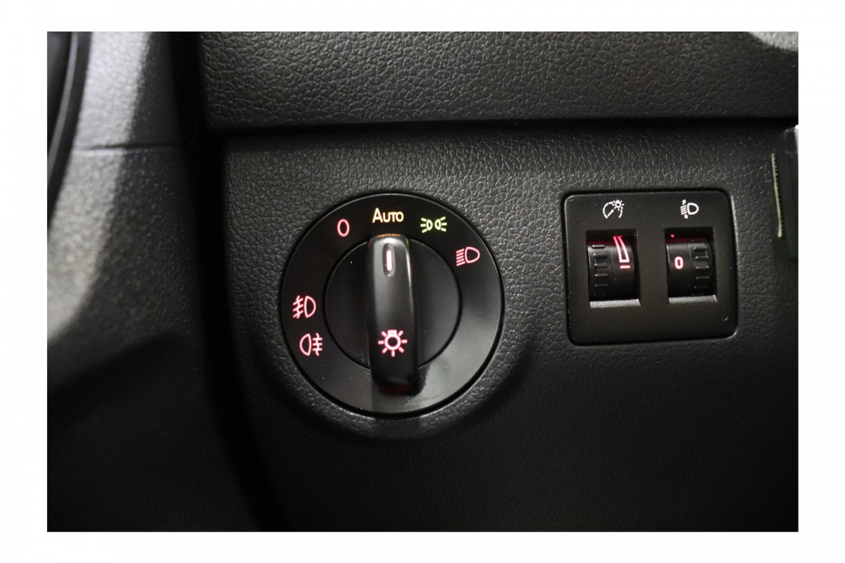 Volkswagen Caddy 2.0 TDI Euro 6 - Airco - Cruise - Radio - € 8.950,- Excl. Volkswagen Caddy 2.0 TDI Euro 6 - Airco - Cruise - Radio - € 8.950,- Excl.