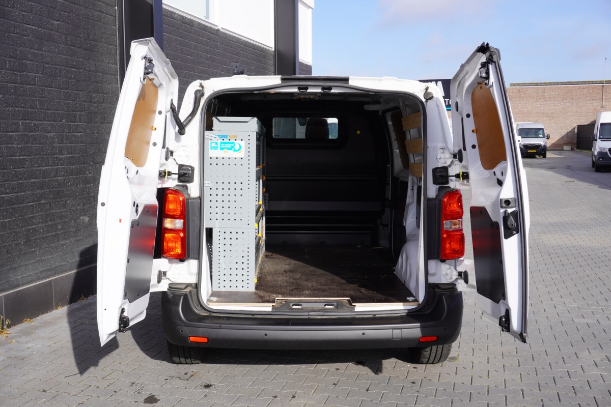Opel Vivaro 2.0 BlueHDi 145PK Automaat L2 EURO 6 - Airco - Navi - Cruise - €18.950,- Excl.
