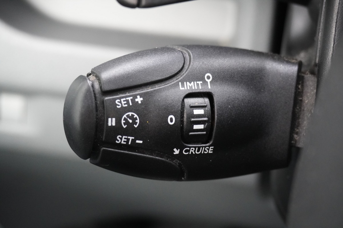 Opel Vivaro 2.0 CDTI L3 Automaat EURO 6 - Airco - Cruise - Camera - € 17.950,- Excl.