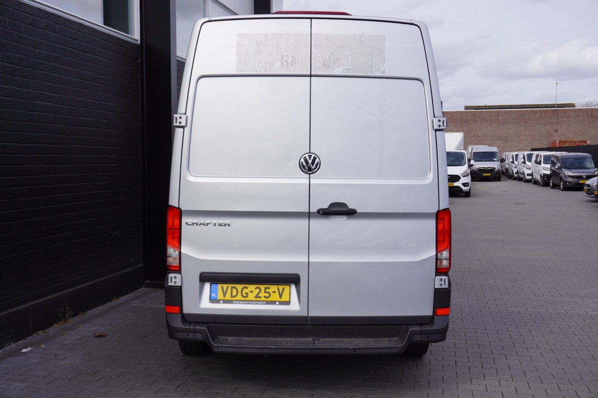 Volkswagen Crafter 2.0 TDI L3H3 EURO 6 - Airco - Cruise - PDC - € 15.900,- Excl.