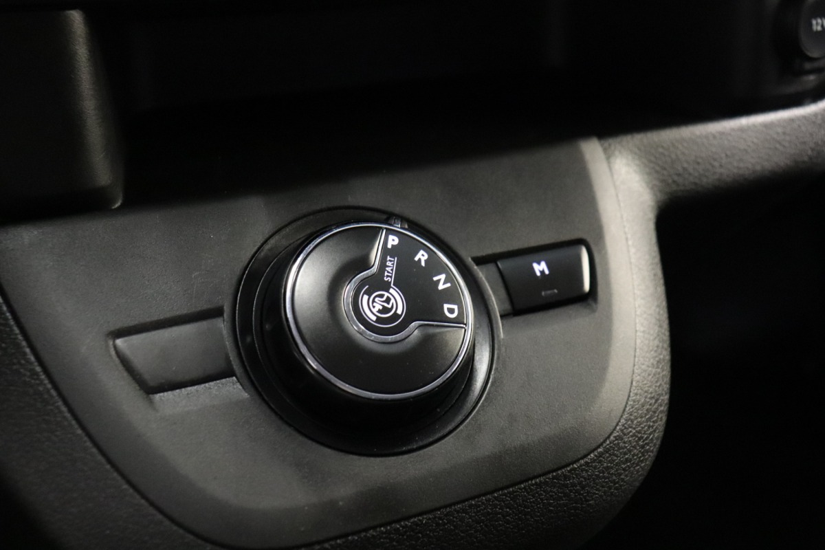 Opel Vivaro 2.0 CDTI L3 Automaat Dubbele Cabine EURO 6 - Airco - Cruise - Camera - € 18.950,- Excl.