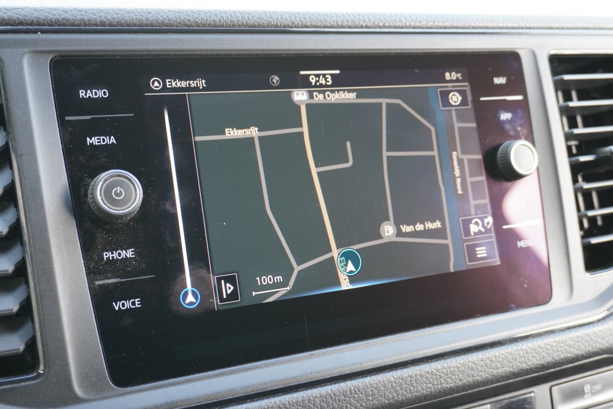 Volkswagen Crafter 2.0 TDI L3H3 EURO 6 - Airco - Cruise - Trekhaak - Camera - € 17.900,- Excl.