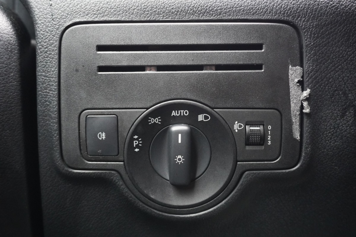 Mercedes-Benz Vito 110 CDI Extra Lang EURO 6 - Airco - Camera - Laadbrug - € 13.499,- Excl.