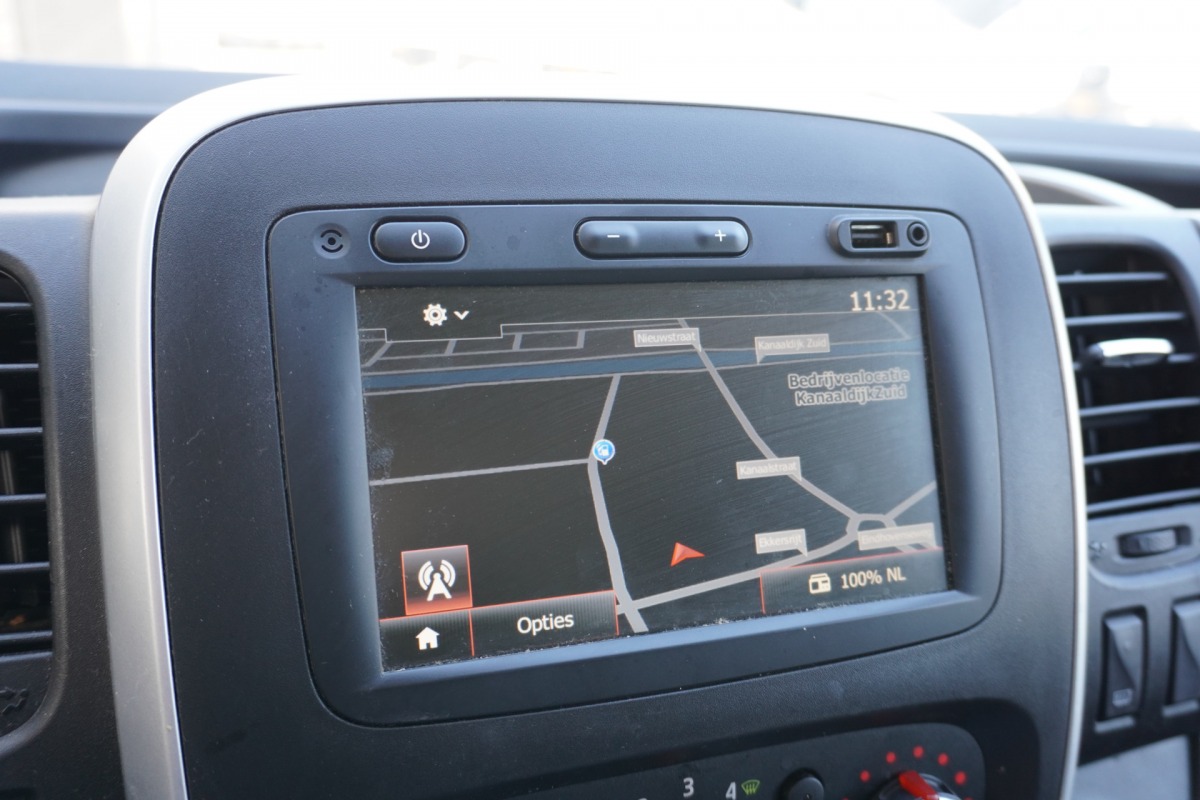 Renault Trafic 2.0 dCi 120PK EURO 6 - Airco - Cruise - Trekhaak - € 12.499 ,- Excl.